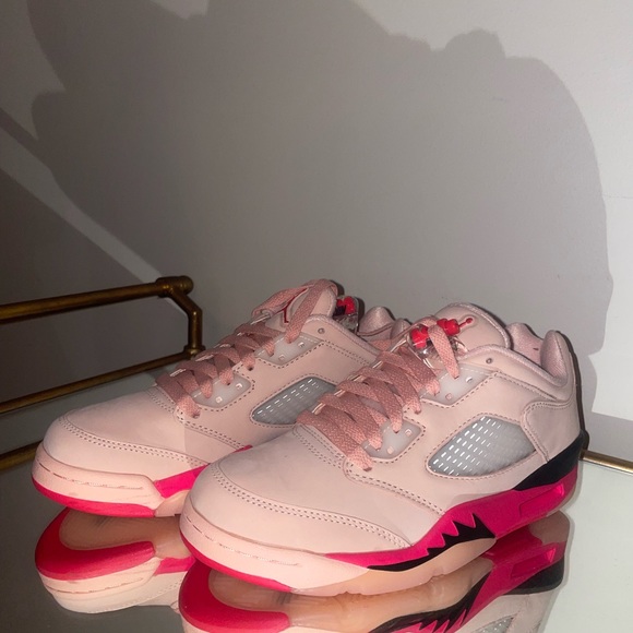 2022
New!Wmns Air Jordan 5 Retro Low 'Girls That Hoop' - Picture 9 of 10
